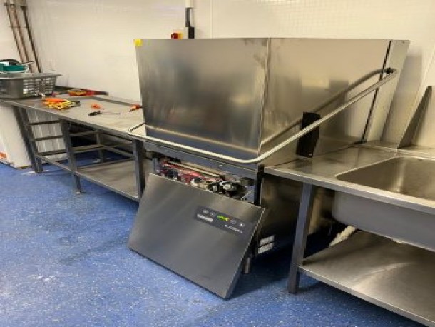 Sửa Chữa và Thay Thế Bơm Tráng, Bơm Xả Máy Rửa Chén Công Nghiệp