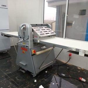 Máy cán bột Hongling H-630E